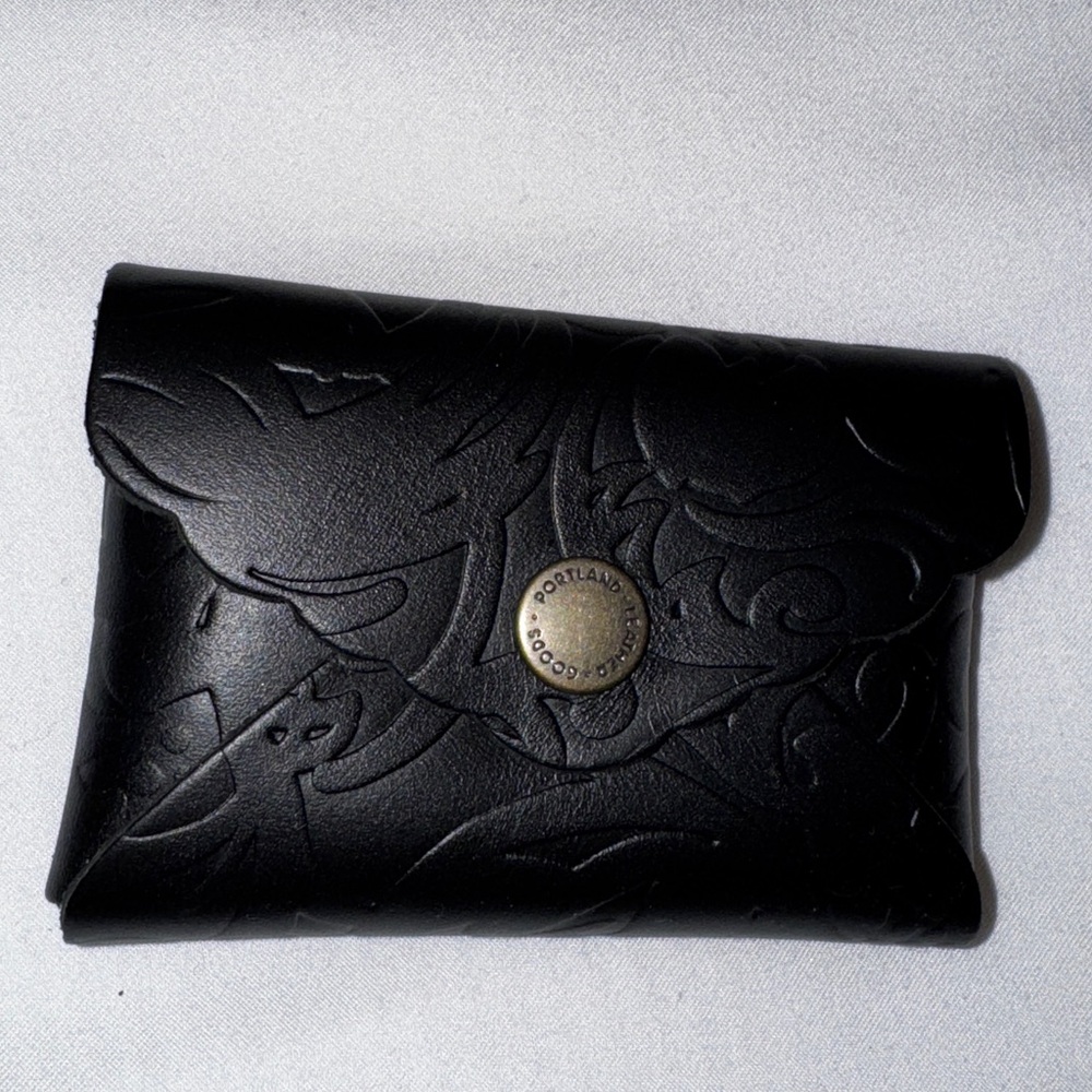 Portland Leather goods black Embossed Leather card holder